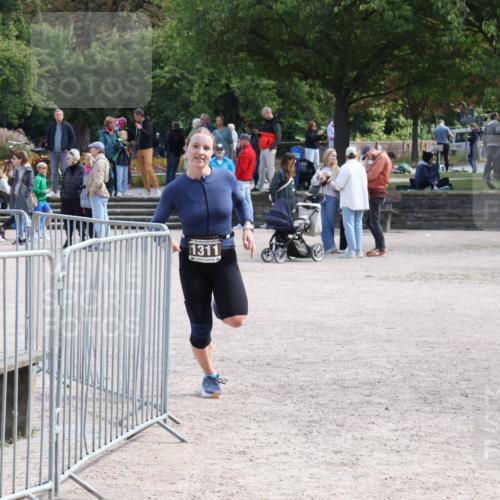 14.09.2025 - Stadtparktriathlon Strokosch-Dieckow http://msf.ph/oto/8896996 14.09.2025 13:19:16 Ziel 1311 meine-sportfotos.de