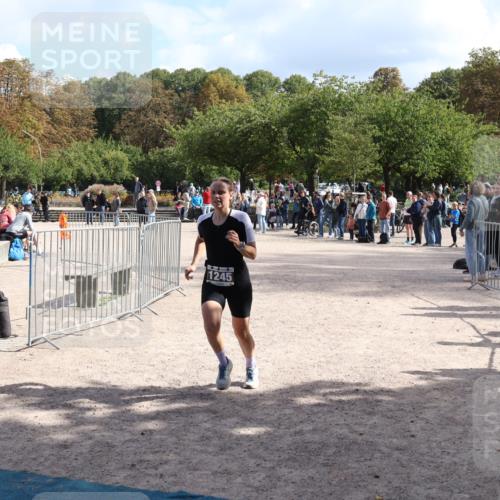 14.09.2025 - Stadtparktriathlon Strokosch-Dieckow http://msf.ph/oto/8897030 14.09.2025 13:20:02 Ziel 1245 meine-sportfotos.de