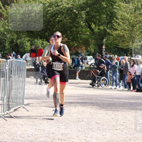 14.09.2025 - Stadtparktriathlon Strokosch-Dieckow http://msf.ph/oto/8897048 14.09.2025 13:25:03 Ziel 1223, 1255, 1260 meine-sportfotos.de