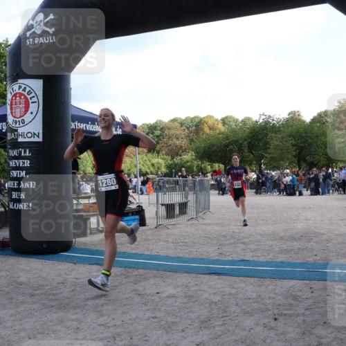 14.09.2025 - Stadtparktriathlon Strokosch-Dieckow http://msf.ph/oto/8897075 14.09.2025 13:25:59 Ziel 1280, 1315, 1382, 1417 meine-sportfotos.de