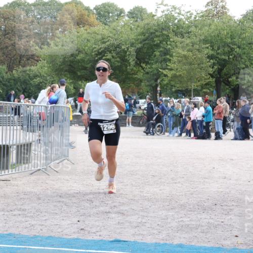 14.09.2025 - Stadtparktriathlon Strokosch-Dieckow http://msf.ph/oto/8897097 14.09.2025 13:26:24 Ziel 1296 meine-sportfotos.de