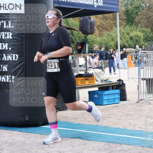 14.09.2025 - Stadtparktriathlon Strokosch-Dieckow http://msf.ph/oto/8897107 14.09.2025 13:26:36 Ziel 1231 meine-sportfotos.de