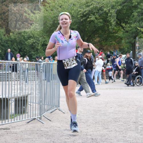 14.09.2025 - Stadtparktriathlon Strokosch-Dieckow http://msf.ph/oto/8897111 14.09.2025 13:26:47 Ziel 1304 meine-sportfotos.de