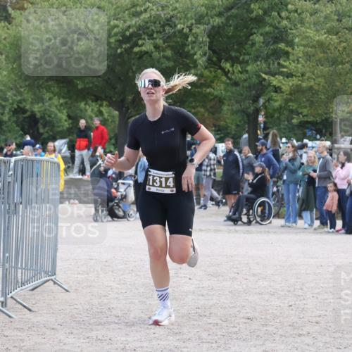 14.09.2025 - Stadtparktriathlon Strokosch-Dieckow http://msf.ph/oto/8897116 14.09.2025 13:27:04 Ziel 1294, 1314 meine-sportfotos.de