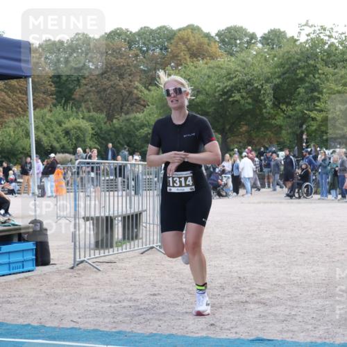 14.09.2025 - Stadtparktriathlon Strokosch-Dieckow http://msf.ph/oto/8897119 14.09.2025 13:27:05 Ziel 1294, 1314 meine-sportfotos.de