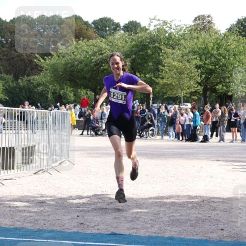 14.09.2025 - Stadtparktriathlon Strokosch-Dieckow http://msf.ph/oto/8897134 14.09.2025 13:28:23 Ziel 1291 meine-sportfotos.de