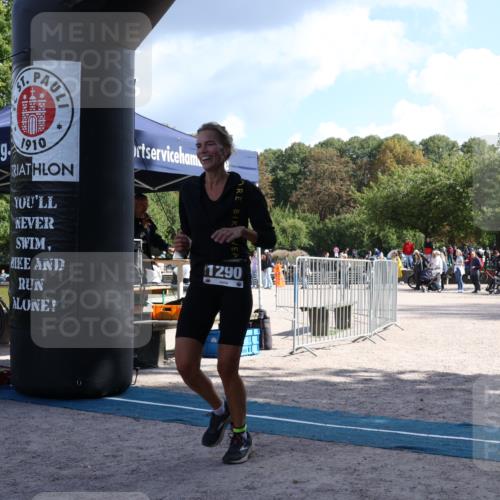 14.09.2025 - Stadtparktriathlon Strokosch-Dieckow http://msf.ph/oto/8897165 14.09.2025 13:30:18 Ziel 1290 meine-sportfotos.de