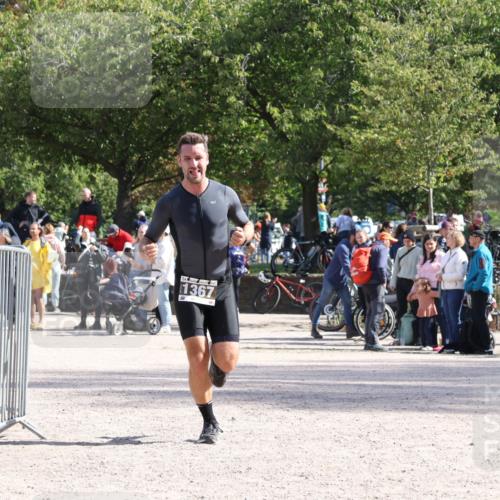 14.09.2025 - Stadtparktriathlon Strokosch-Dieckow http://msf.ph/oto/8897176 14.09.2025 13:31:18 Ziel 1297, 1367 meine-sportfotos.de