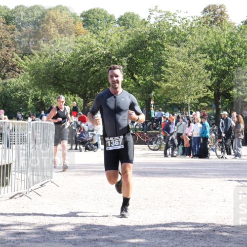 14.09.2025 - Stadtparktriathlon Strokosch-Dieckow http://msf.ph/oto/8897179 14.09.2025 13:31:19 Ziel 1297, 1367 meine-sportfotos.de