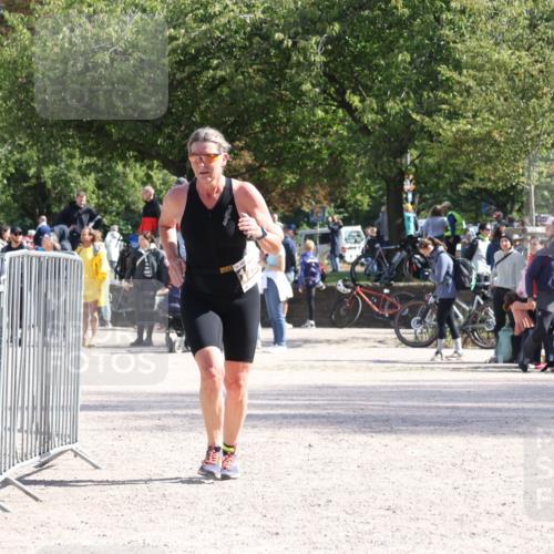 14.09.2025 - Stadtparktriathlon Strokosch-Dieckow http://msf.ph/oto/8897182 14.09.2025 13:31:21 Ziel 1297, 1367 meine-sportfotos.de