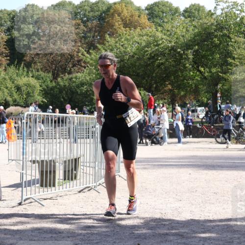 14.09.2025 - Stadtparktriathlon Strokosch-Dieckow http://msf.ph/oto/8897187 14.09.2025 13:31:22 Ziel 1297, 1367 meine-sportfotos.de