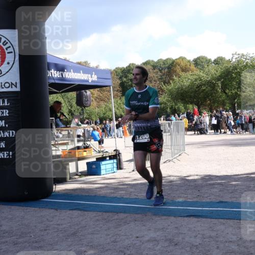 14.09.2025 - Stadtparktriathlon Strokosch-Dieckow http://msf.ph/oto/8897273 14.09.2025 13:33:16 Ziel 1200 meine-sportfotos.de