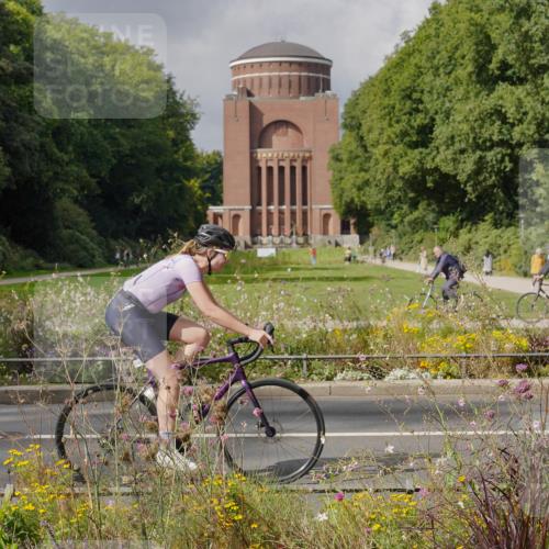 14.09.2025 - Stadtparktriathlon Michael Burmester http://msf.ph/oto/8897279 14.09.2025 12:33:56 Radfahren 1208, 1246, 1260, 1276, 1297, 1304 meine-sportfotos.de