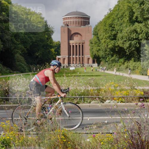14.09.2025 - Stadtparktriathlon Michael Burmester http://msf.ph/oto/8897281 14.09.2025 12:34:01 Radfahren 1208, 1260, 1304 meine-sportfotos.de
