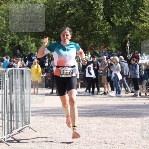 14.09.2025 - Stadtparktriathlon Strokosch-Dieckow http://msf.ph/oto/8897285 14.09.2025 13:33:40 Ziel 1257 meine-sportfotos.de