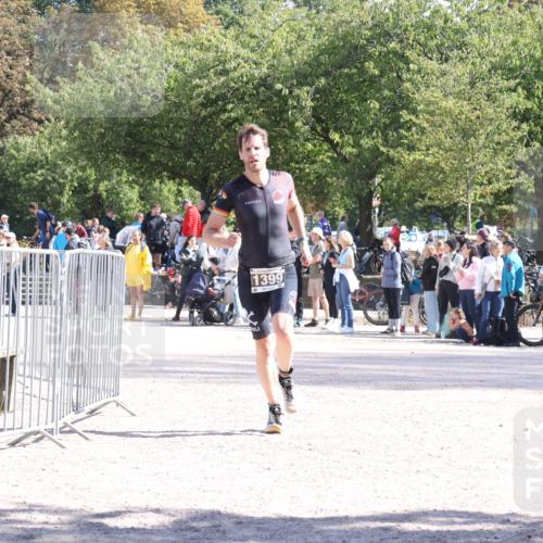 14.09.2025 - Stadtparktriathlon Strokosch-Dieckow http://msf.ph/oto/8897298 14.09.2025 13:33:49 Ziel 1399 meine-sportfotos.de