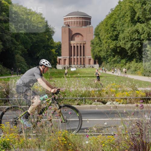14.09.2025 - Stadtparktriathlon Michael Burmester http://msf.ph/oto/8897316 14.09.2025 12:35:06 Radfahren 1220, 1242, 1300 meine-sportfotos.de