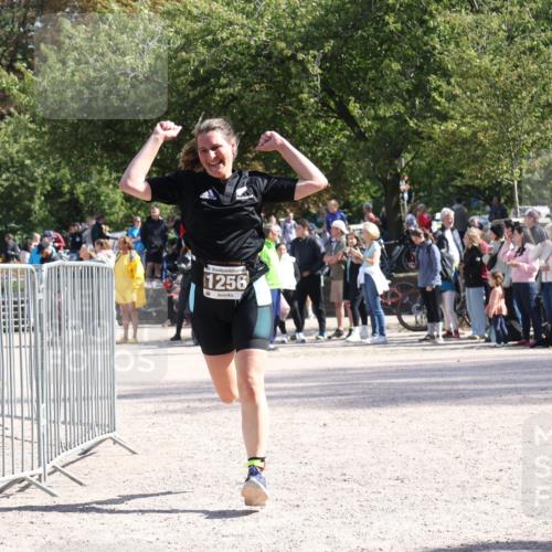 14.09.2025 - Stadtparktriathlon Strokosch-Dieckow http://msf.ph/oto/8897322 14.09.2025 13:34:19 Ziel 1256 meine-sportfotos.de