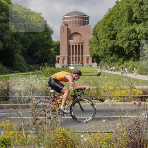 14.09.2025 - Stadtparktriathlon Michael Burmester http://msf.ph/oto/8897328 14.09.2025 12:35:31 Radfahren 1267, 1303, 1385, 1400, 1411 meine-sportfotos.de