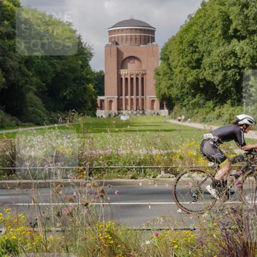 14.09.2025 - Stadtparktriathlon Michael Burmester http://msf.ph/oto/8897356 14.09.2025 12:36:00 Radfahren 1176, 1286, 1292, 1355, 1373, 1399 meine-sportfotos.de