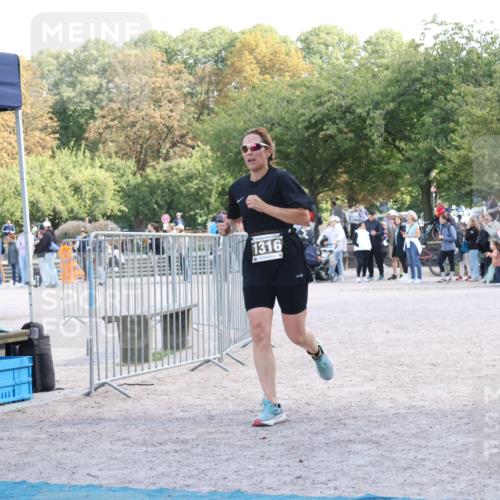 14.09.2025 - Stadtparktriathlon Strokosch-Dieckow http://msf.ph/oto/8897380 14.09.2025 13:34:56 Ziel 1272, 1316 meine-sportfotos.de