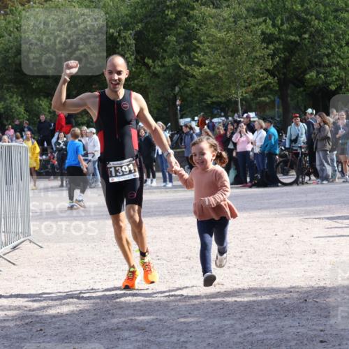 14.09.2025 - Stadtparktriathlon Strokosch-Dieckow http://msf.ph/oto/8897405 14.09.2025 13:35:25 Ziel 1215, 1391 meine-sportfotos.de
