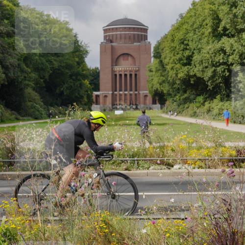 14.09.2025 - Stadtparktriathlon Michael Burmester http://msf.ph/oto/8897406 14.09.2025 12:37:06 Radfahren 1215, 1293, 1388 meine-sportfotos.de