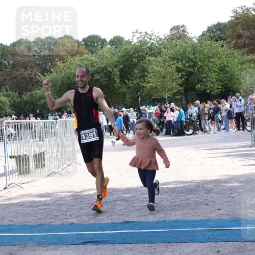 14.09.2025 - Stadtparktriathlon Strokosch-Dieckow http://msf.ph/oto/8897410 14.09.2025 13:35:26 Ziel 1215, 1391 meine-sportfotos.de