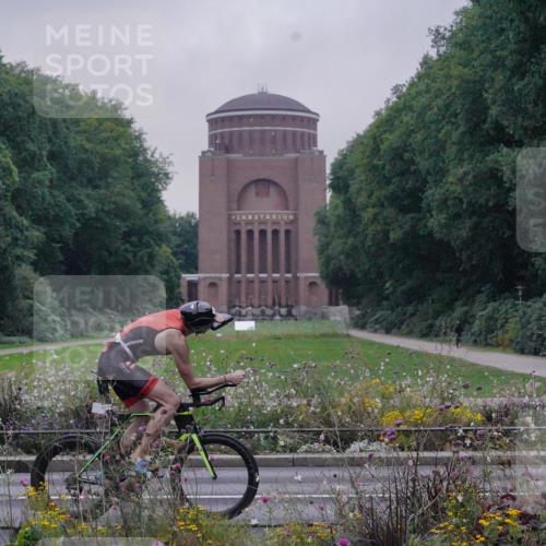 14.09.2025 - Stadtparktriathlon Michael Burmester http://msf.ph/oto/8897450 14.09.2025 08:53:56 Radfahren 307, 309, 334, 351, 355 meine-sportfotos.de