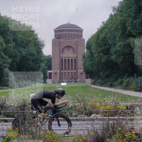 14.09.2025 - Stadtparktriathlon Michael Burmester http://msf.ph/oto/8897455 14.09.2025 08:54:02 Radfahren 309, 334, 355 meine-sportfotos.de
