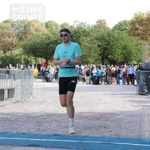 14.09.2025 - Stadtparktriathlon Strokosch-Dieckow http://msf.ph/oto/8897476 14.09.2025 13:36:22 Ziel 1222, 1359 meine-sportfotos.de