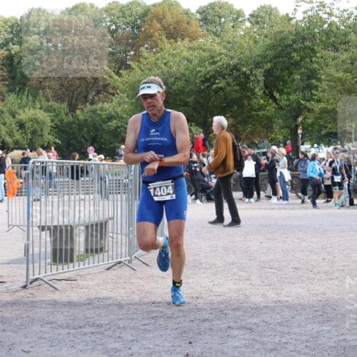 14.09.2025 - Stadtparktriathlon Strokosch-Dieckow http://msf.ph/oto/8897487 14.09.2025 13:36:36 Ziel 1404 meine-sportfotos.de