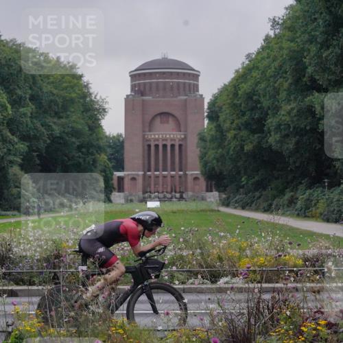 14.09.2025 - Stadtparktriathlon Michael Burmester http://msf.ph/oto/8897498 14.09.2025 08:54:54 Radfahren 314, 331 meine-sportfotos.de