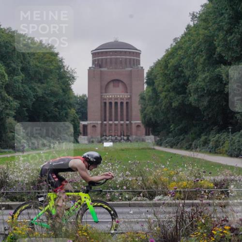 14.09.2025 - Stadtparktriathlon Michael Burmester http://msf.ph/oto/8897503 14.09.2025 08:54:57 Radfahren 314, 331 meine-sportfotos.de