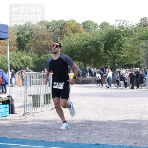 14.09.2025 - Stadtparktriathlon Strokosch-Dieckow http://msf.ph/oto/8897541 14.09.2025 13:37:46 Ziel 1392 meine-sportfotos.de