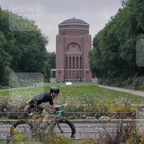 14.09.2025 - Stadtparktriathlon Michael Burmester http://msf.ph/oto/8897542 14.09.2025 08:56:02 Radfahren 301, 304, 340, 361, 371, 373 meine-sportfotos.de