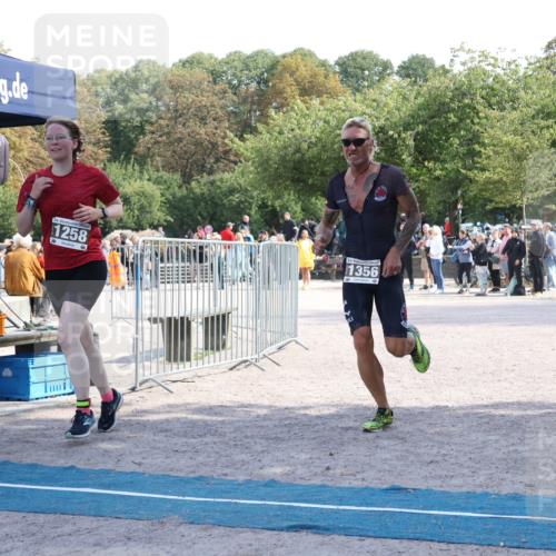 14.09.2025 - Stadtparktriathlon Strokosch-Dieckow http://msf.ph/oto/8897559 14.09.2025 13:37:54 Ziel 1258, 1356 meine-sportfotos.de