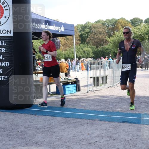 14.09.2025 - Stadtparktriathlon Strokosch-Dieckow http://msf.ph/oto/8897561 14.09.2025 13:37:55 Ziel 1258, 1356 meine-sportfotos.de