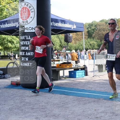 14.09.2025 - Stadtparktriathlon Strokosch-Dieckow http://msf.ph/oto/8897564 14.09.2025 13:37:55 Ziel 1258, 1356 meine-sportfotos.de