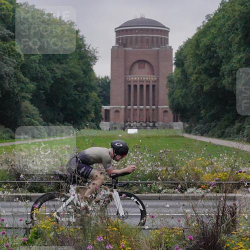 14.09.2025 - Stadtparktriathlon Michael Burmester http://msf.ph/oto/8897567 14.09.2025 08:56:19 Radfahren 318, 322, 339, 342, 350, 358, 363, 370 meine-sportfotos.de