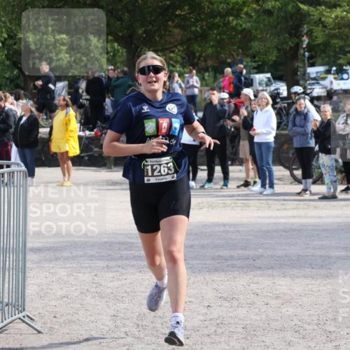 14.09.2025 - Stadtparktriathlon Strokosch-Dieckow http://msf.ph/oto/8897568 14.09.2025 13:38:09 Ziel 1263 meine-sportfotos.de