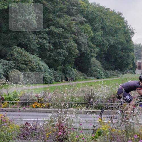 14.09.2025 - Stadtparktriathlon Michael Burmester http://msf.ph/oto/8897577 14.09.2025 08:56:20 Radfahren 318, 322, 339, 342, 350, 358, 363, 370 meine-sportfotos.de