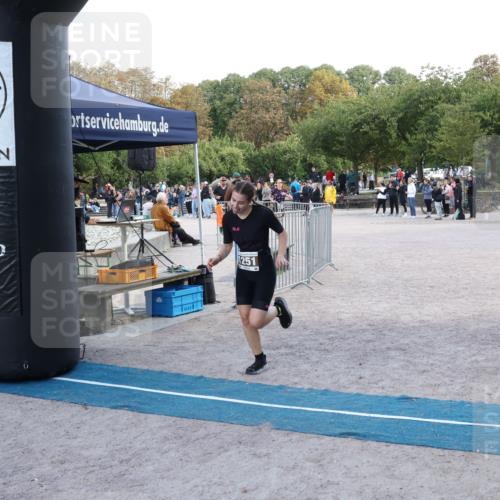 14.09.2025 - Stadtparktriathlon Strokosch-Dieckow http://msf.ph/oto/8897593 14.09.2025 13:38:29 Ziel 1251, 1288, 1396 meine-sportfotos.de