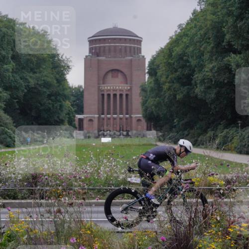 14.09.2025 - Stadtparktriathlon Michael Burmester http://msf.ph/oto/8897631 14.09.2025 08:56:54 Radfahren 341, 352, 354, 362 meine-sportfotos.de