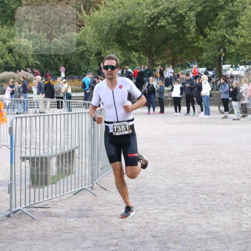 14.09.2025 - Stadtparktriathlon Strokosch-Dieckow http://msf.ph/oto/8897632 14.09.2025 13:38:47 Ziel 1381 meine-sportfotos.de