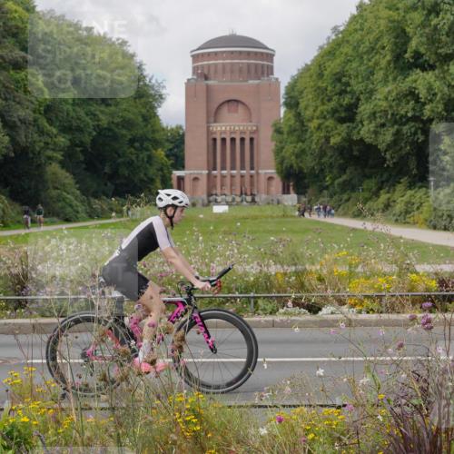 14.09.2025 - Stadtparktriathlon Michael Burmester http://msf.ph/oto/8897633 14.09.2025 12:39:54 Radfahren 1301, 1327, 1394 meine-sportfotos.de