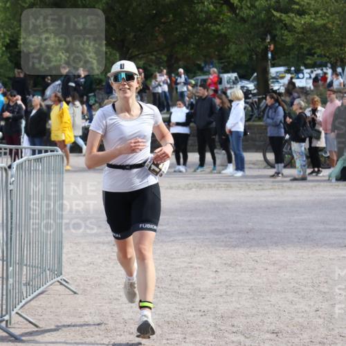14.09.2025 - Stadtparktriathlon Strokosch-Dieckow http://msf.ph/oto/8897655 14.09.2025 13:39:18 Ziel 1319 meine-sportfotos.de