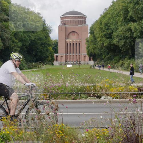 14.09.2025 - Stadtparktriathlon Michael Burmester http://msf.ph/oto/8897658 14.09.2025 12:40:17 Radfahren 1100, 1274, 1312, 1349, 1387 meine-sportfotos.de