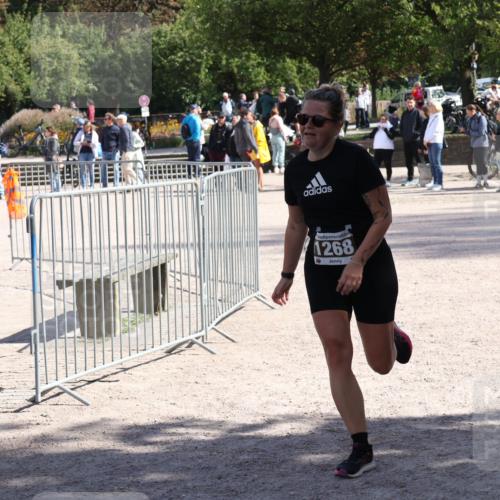 14.09.2025 - Stadtparktriathlon Strokosch-Dieckow http://msf.ph/oto/8897685 14.09.2025 13:39:56 Ziel 1268 meine-sportfotos.de