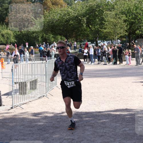 14.09.2025 - Stadtparktriathlon Strokosch-Dieckow http://msf.ph/oto/8897717 14.09.2025 13:40:40 Ziel 1403, 1410 meine-sportfotos.de